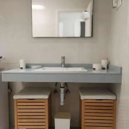 Sleeps 5 Pool Wifi *